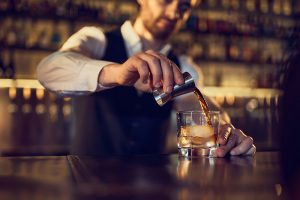 Setting the Mood: How Bar Service Shapes a Yacht Event